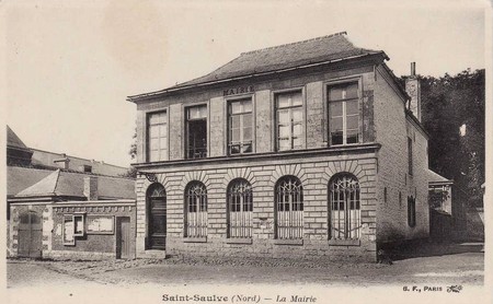 L'ancienne Mairie de Saint-Saulve sur une carte postale ancienne
